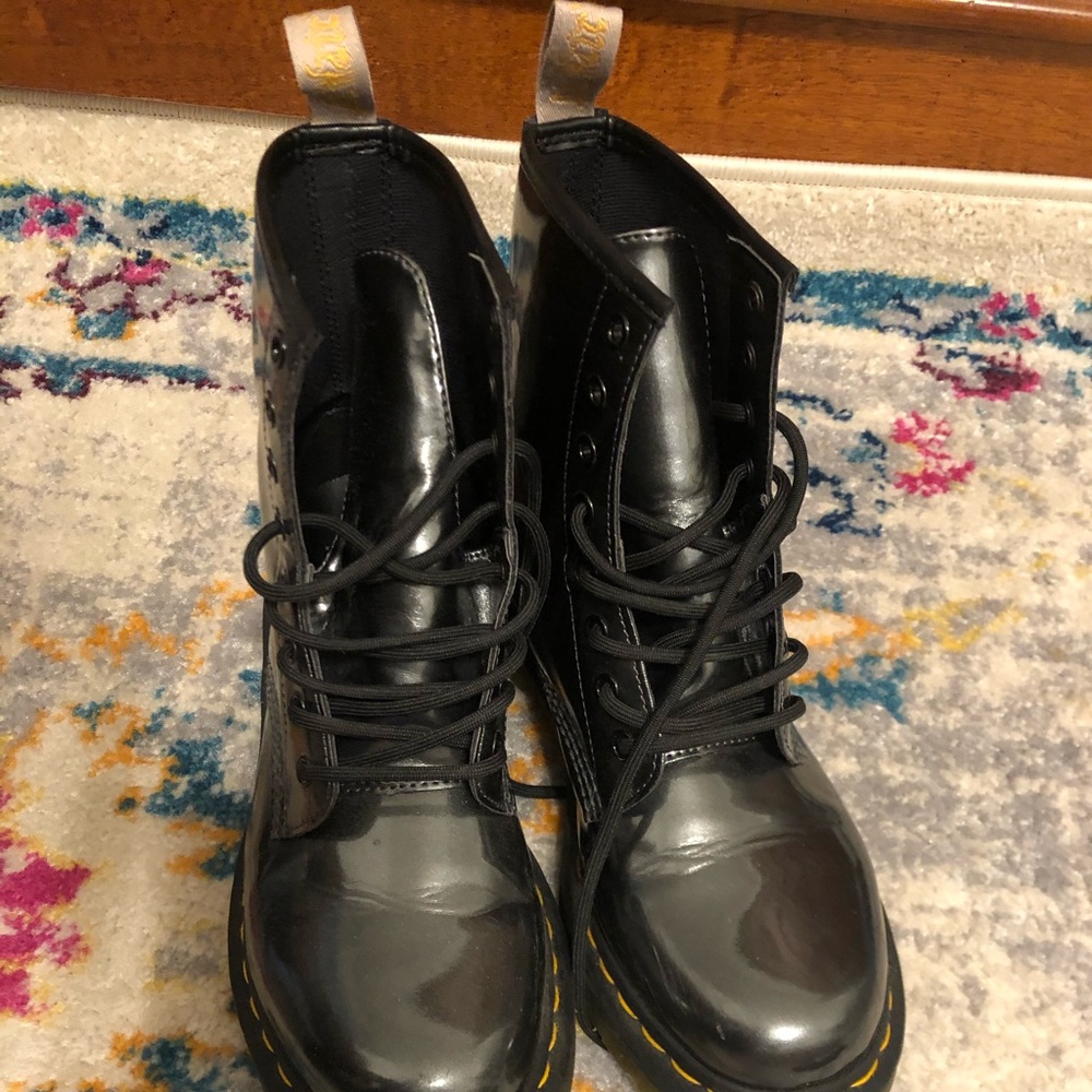 Vegan 1460 Chrome Doc Marten